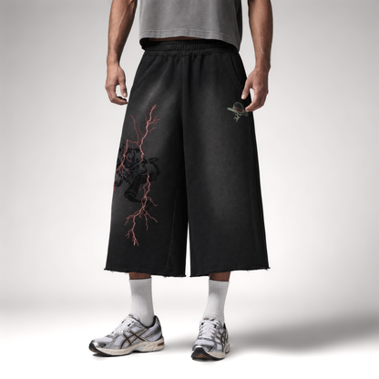 'STRAWBOUND' Baggy Cropped Sweat Jorts